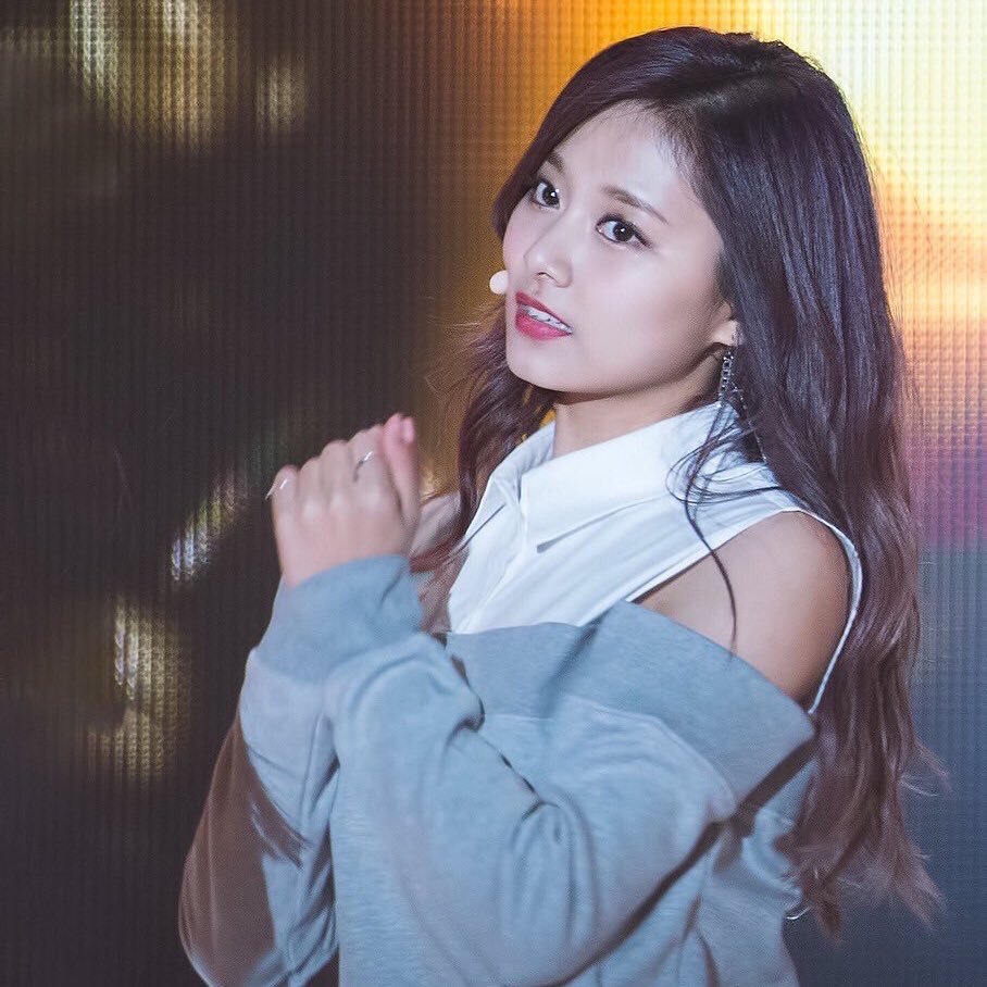 Twice쯔위ペン Like Ohh Ahhの衣装が個人的にめちゃくちゃ好きだったからyesoryesで似た衣装になったからめちゃくちゃ嬉しい Twice쯔위ペン Like Ohh Ahhの衣装が個人的にめちゃくちゃ好きだったからyesoryesで似た衣装になったからめちゃくちゃ嬉しい