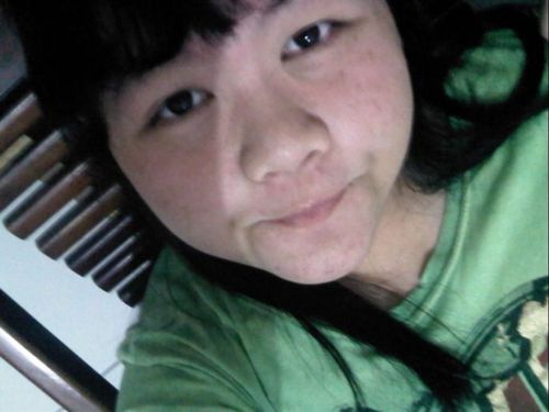 i am an ordinary girl from bhk junior high school.. mention me, if u want me 2 follow back u.. haha..