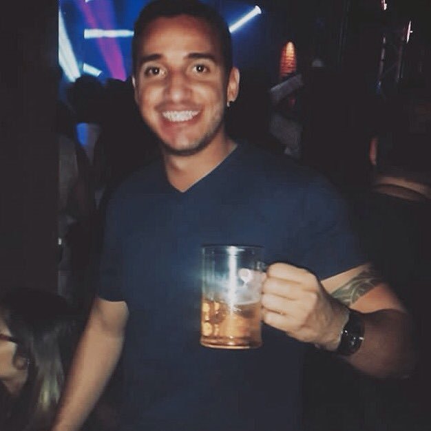 ” Tenha fé em si e assim poderá chegar no lugar mais difícil que imaginar.