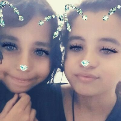 Oiieh
Eu adoro unicórnios 🦄
Amo sorvete 🍦❤
Seguem 💜