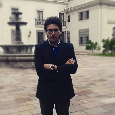 Periodista, Lic. Com. Social - Diplom. en Comunicación Estratégica y Diplom. Gobierno y Gestión Pública.
@apaga_la_tele21
cocino rico y canto bonito ✨