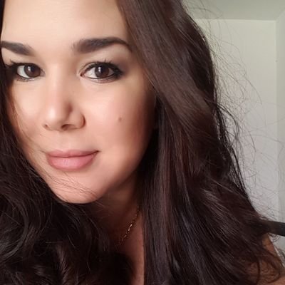 Manager de día, Diseñadora de Joyería por la noche.