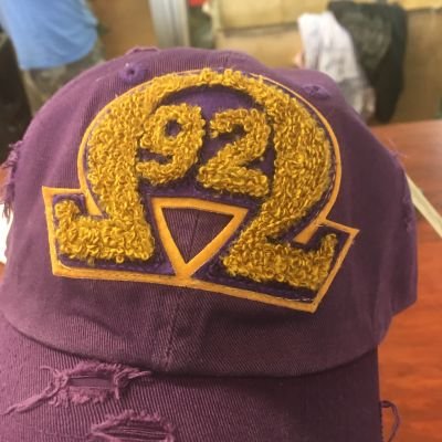 QueEssentials's profile picture. 