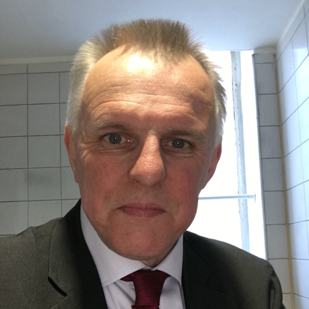 Journalist, PR (sport and business) consultant and magazine editor. 30 years in the business.