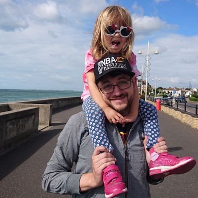 mada_snibbor's profile picture. 