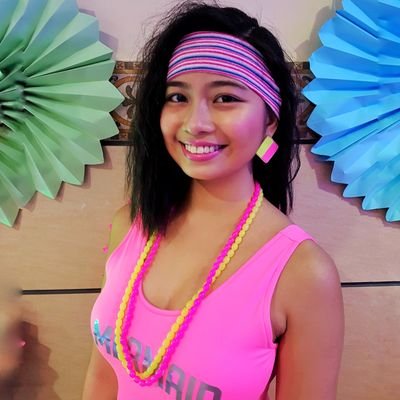 marinaviktoria's profile picture. swims and floats and talks to fish