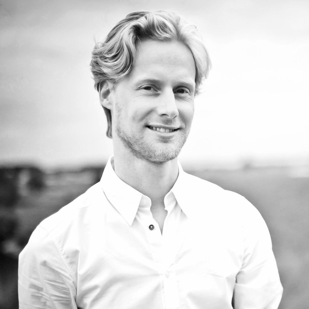 👨🏼💻Freelance Persvoorlichter & Communicatiespecialist duurzaamheid https://t.co/ePCynpNySV and owner @duurzamemode #fairfashion #klimaat #prouddad