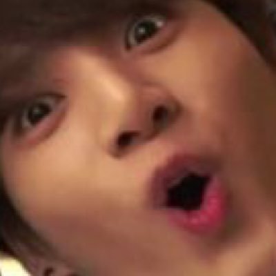this is a free follow — woohoo! make sure to follow my main account @EllieHyungxD i ALWAYS follow back! 💜👋🏻