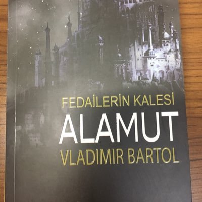 U93732279's profile picture. Mutluluğun formülü olsaydı şayet, bu kapitalist sistem onu bir şişeye koyar sonra bize satardı. ( mandıra filozofu)