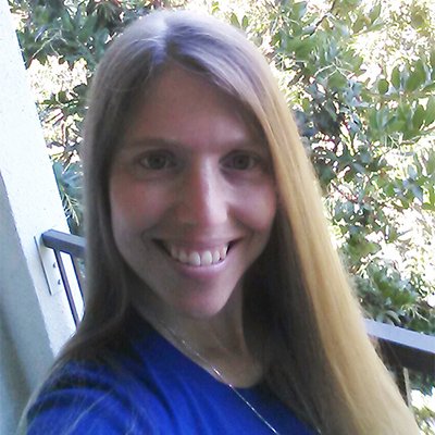 Illustrator/author.  Creator of all things cute, whimsical and magical. SCBWI Member. Horse girl! 
Rep'd by @joycegrackle -
https://t.co/OS1hGKzudE