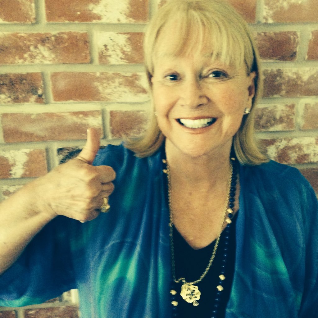 Diane Ladd on Twitter: "My reaction when I realize the new episode of #