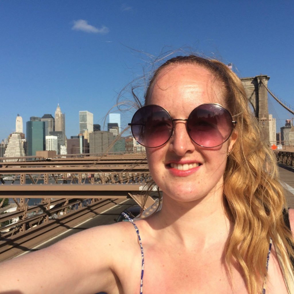 LisaJayneThomas's profile picture. Optimistic Dreamer, Designer, Believer