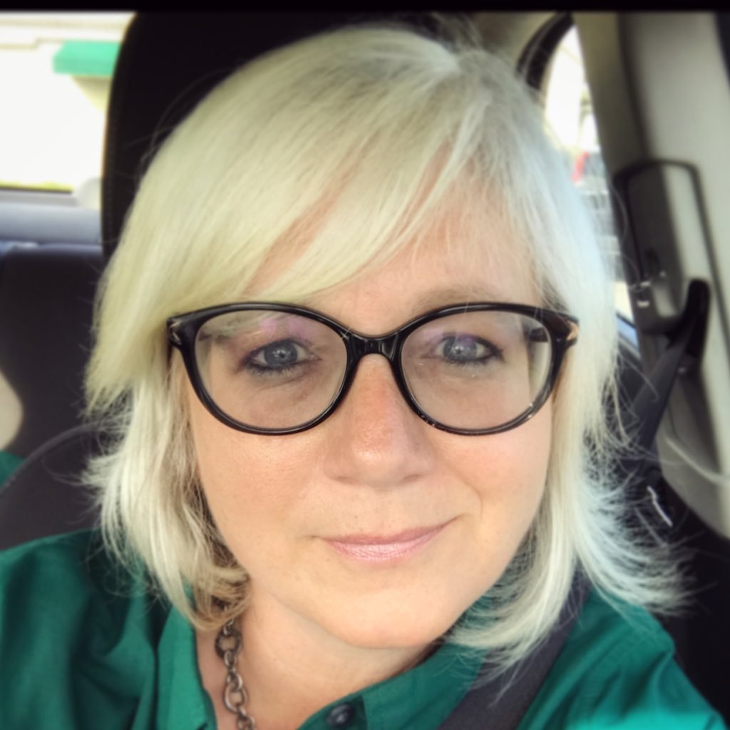 andreaschwalm's profile picture. Writer. Reader. Photographer.