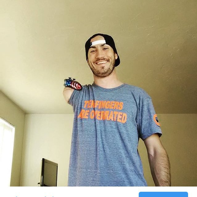 Lost my Dominant arm but not my passion for gaming. I'm an inspirational speaker, Massage Therapists, and Sponsored gamer. let's encourage and motivate