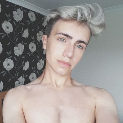 bradleyfrank04's profile picture. I once locked the spare key for a safe inside the safe ⭐ BTS & Red Vevlet yo