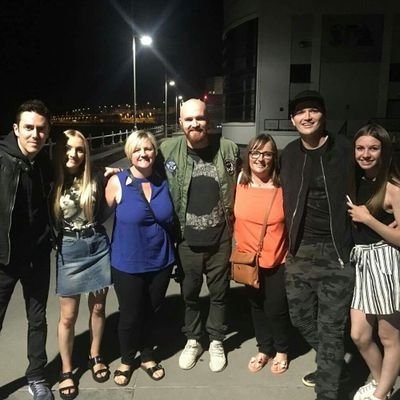 Leanneshaw54's profile picture. Love music and gigs. The Script etc.