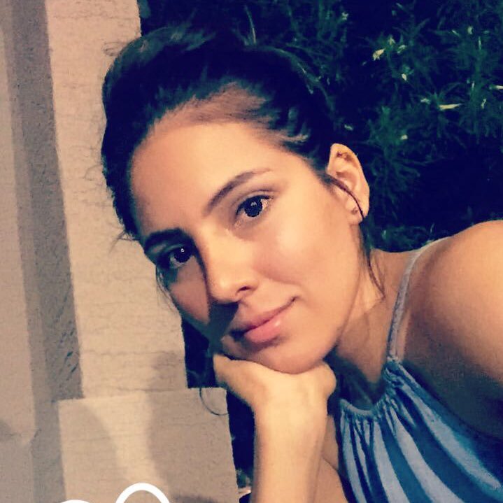 dannaTeran's profile picture. Veg 🌱💚 • Books|Health|Travel