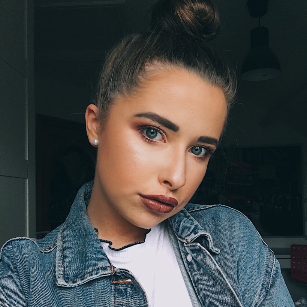 _KatieClarkex_'s profile picture. 