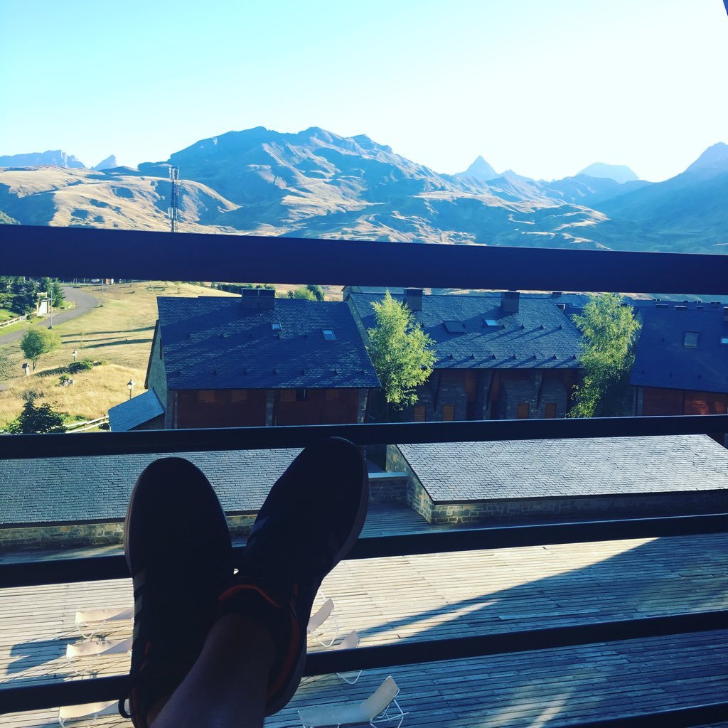 rafaruiz88's profile picture. Licenciado en Derecho y ADE