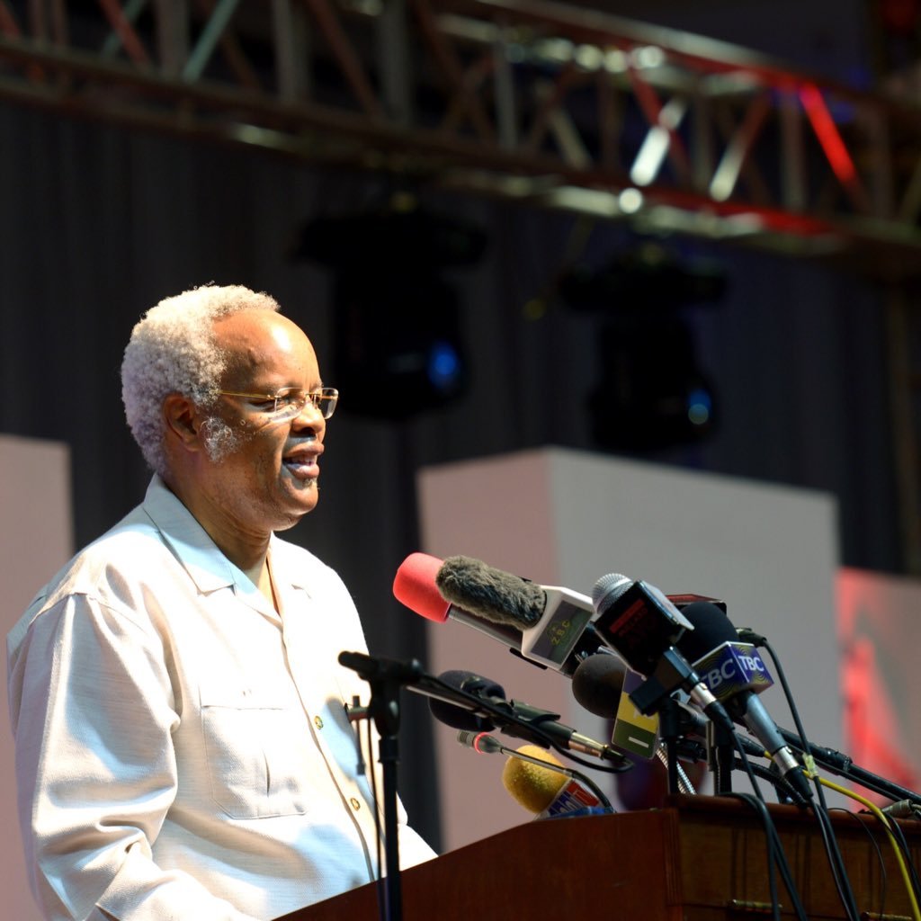 This is the official account of Hon Edward Lowassa, former Prime Minister.