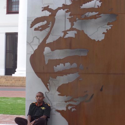 Civil Engineer in roads materials and technologies. interested in objective social discussions. Man Utd doesnt know how to react to sport economic disruptions.
