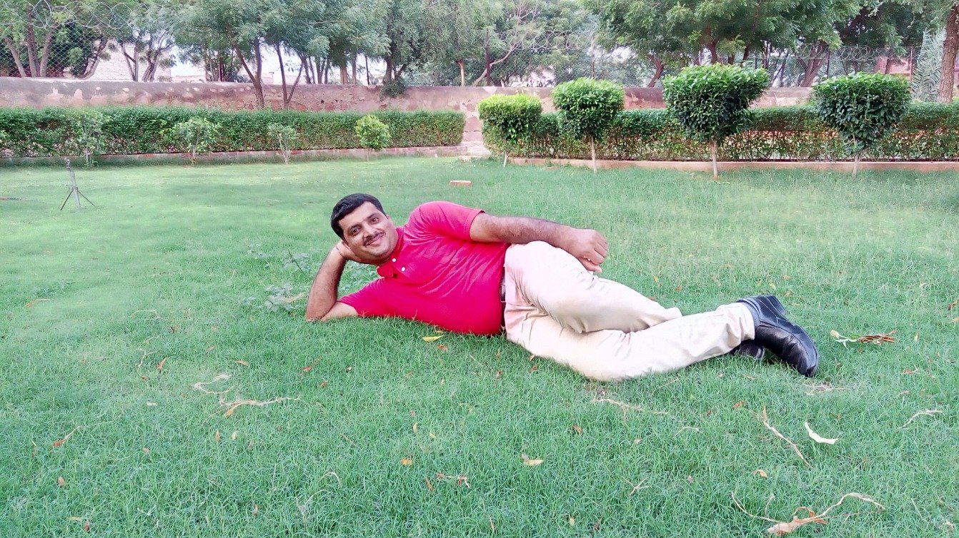 sunilgadhavi131's profile picture. hi