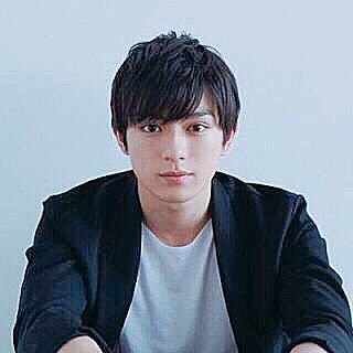 城山中3
フォローおねがいしまーす🙆

真剣佑のファンです。笑笑