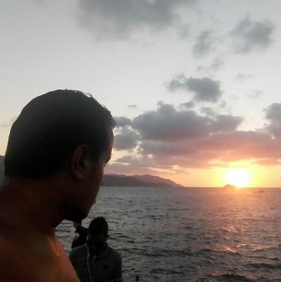 LZD24abdel's profile picture. peace and love