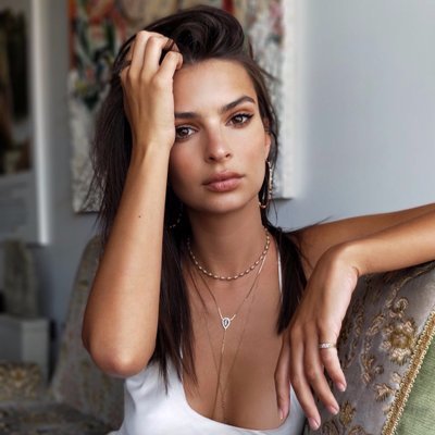 My Tweets are here to inspire. *Parody Account* This account is not associated with Emily Ratajkowski. *I do not own any content posted*