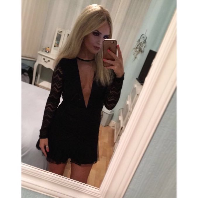 Rebeccaw92's profile picture. 