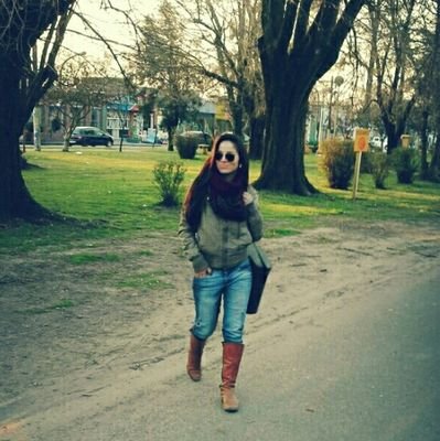 Loly_martinezg's profile picture. Hincha del mas grande, CARP.
 Violencia es Mentir..