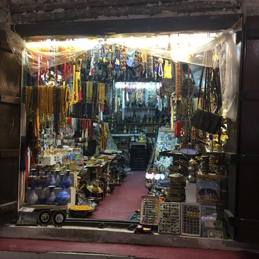 islangta's profile picture. 