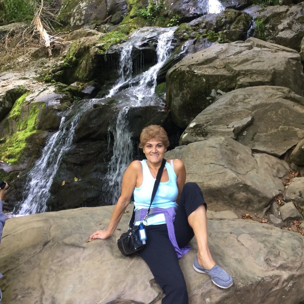 hkourdian_helen's profile picture. 