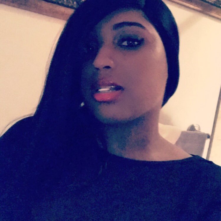 _therealkendrab's profile picture. 