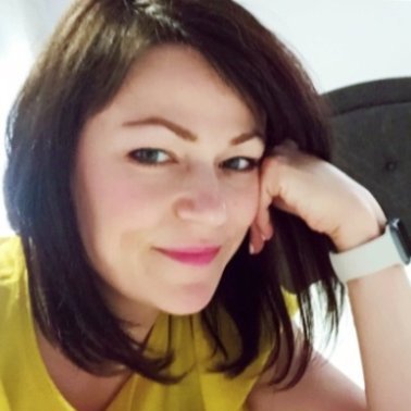 Real Estate Marketer. Green Vegetable Enthusiast. Mother of 2. Runner. Foodie. Believer.