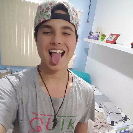 Apenas um garoto de 16 aninhos que sabe o que quer, e que curte a vibe 😜.
instagram: rafael_lopes87
(SDV glr!)