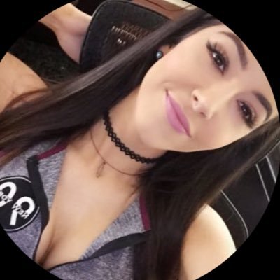 25. @Twitch partner. @ScufGaming partner. @zumbiezuza 💛
