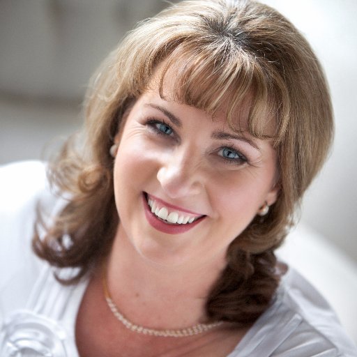 The bubbly bookkeeper who likes to build communities. Certified Bookkeeper & BAS Agent, passionate about business & enjoys teaching others to reach their goals