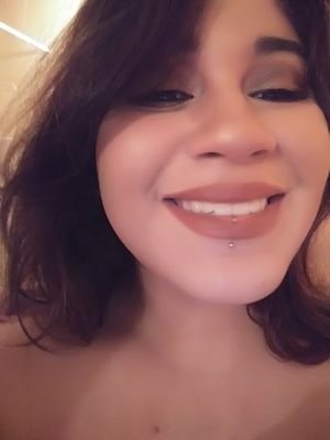 Michei18's profile picture. pleases follow me I want to make this account of art