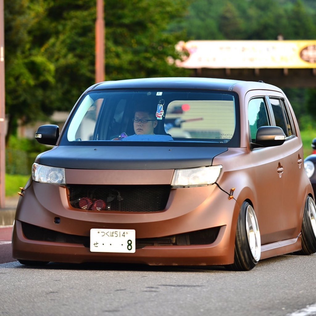 ちょこっと低いbB乗ってますᕙ(⇀‸↼‶)ᕗ LUNATIC所属。 SSR MarkⅡ 9J 程よくキャンバー付いてますεε=(((((ノ・ω・)ノ