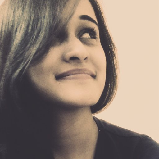 Doctor. Pathologist. Kitabee keeda. Laid back. Loves star studded skies, pink flowers and Ed Sheeran.😊