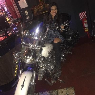 Analy1587's profile picture. Amiga, compañera, amante, hija, hna, tía, por sobre todo MUJER. Amante de los viajes, las buenas charlas, los momentos de soledad asi como tb la buena compañía