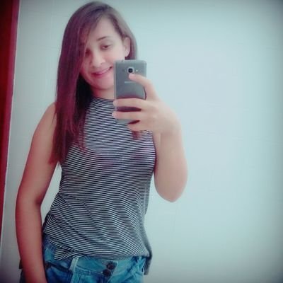 Vivo pra ser feliz
Não vivo pra ser comum🎶
sagitariana 1.9