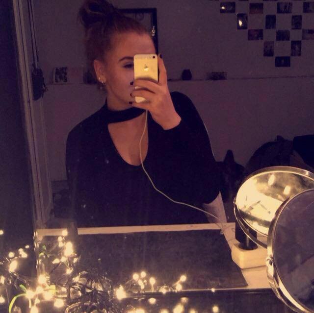 Jessicajebaek's profile picture. Hi, Im 16 years old.
I live in denmark:)
Follow me, im just an ordinary girl, with humor:)))
