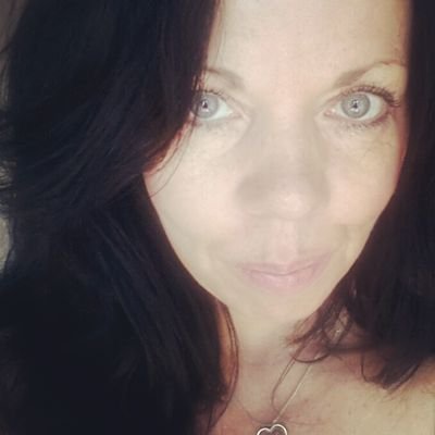 julsieherd's profile picture. Self employed artist.  Want to try it all at least once.Dont do regret dont do revenge just do life.  Loyalty is everything.