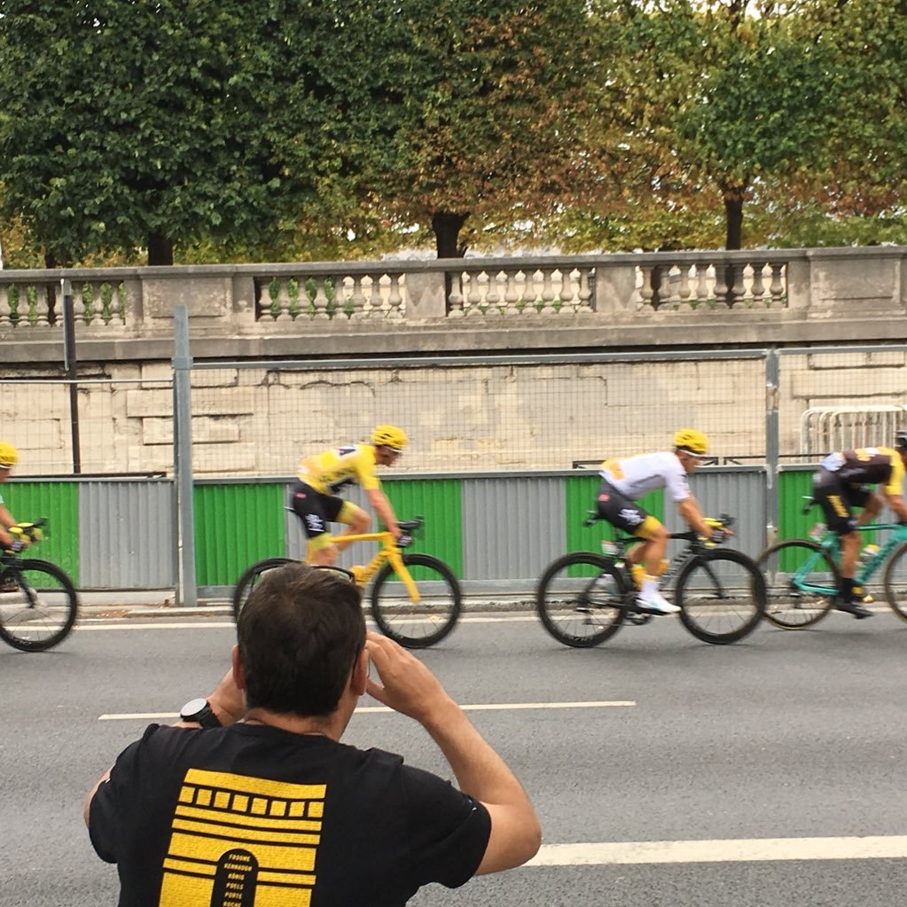 sammiwe1977's profile picture. LFC STH and all round argumentative git, cycling and team sky fan.