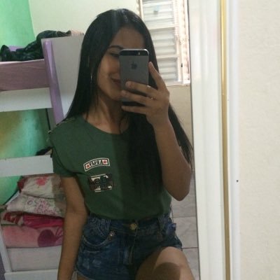 em um relacionamento sério com @evelynluana19 ❤️