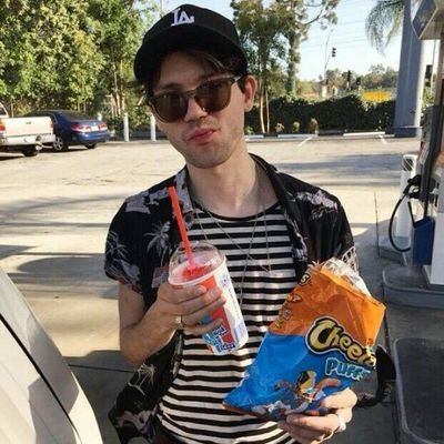 ptv_julie's profile picture. SLEEPING WITH SIRENS NEW ALBUM #GOSSIP OUT 9/22