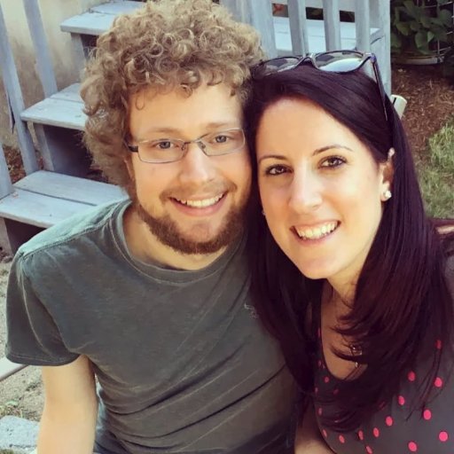 vickyy_roseee's profile picture. 