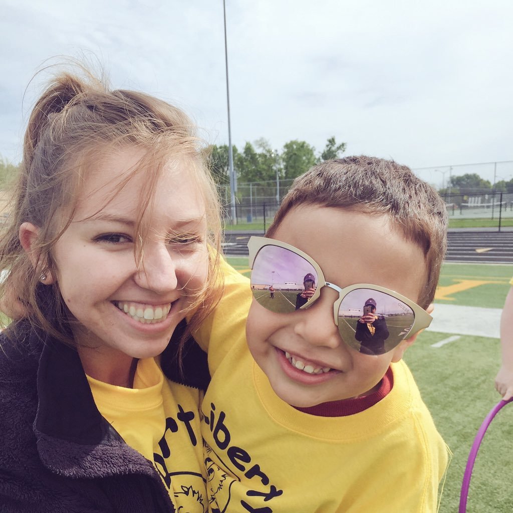 miss_chloe_w's profile picture. I love these kiddos and I love this job! ❤